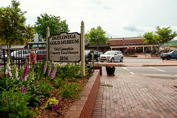 Downtown Dahlonega South / Gold Museum